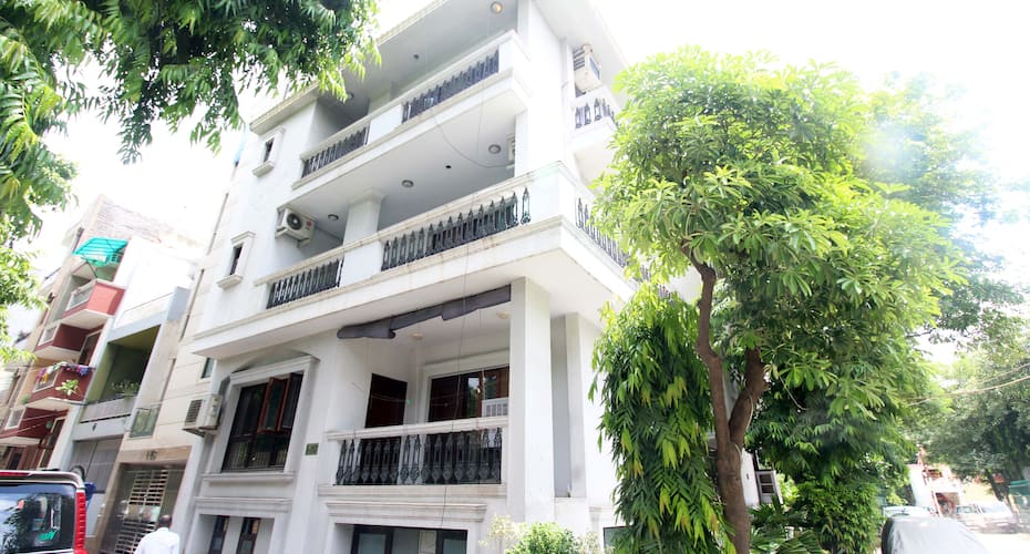 TG Stays Lajpat Nagar 5, New Delhi 1